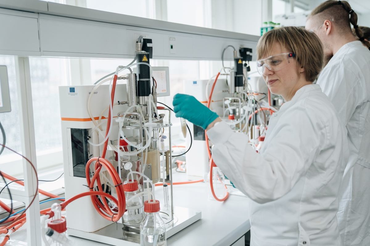 Pheromones in bioreactors